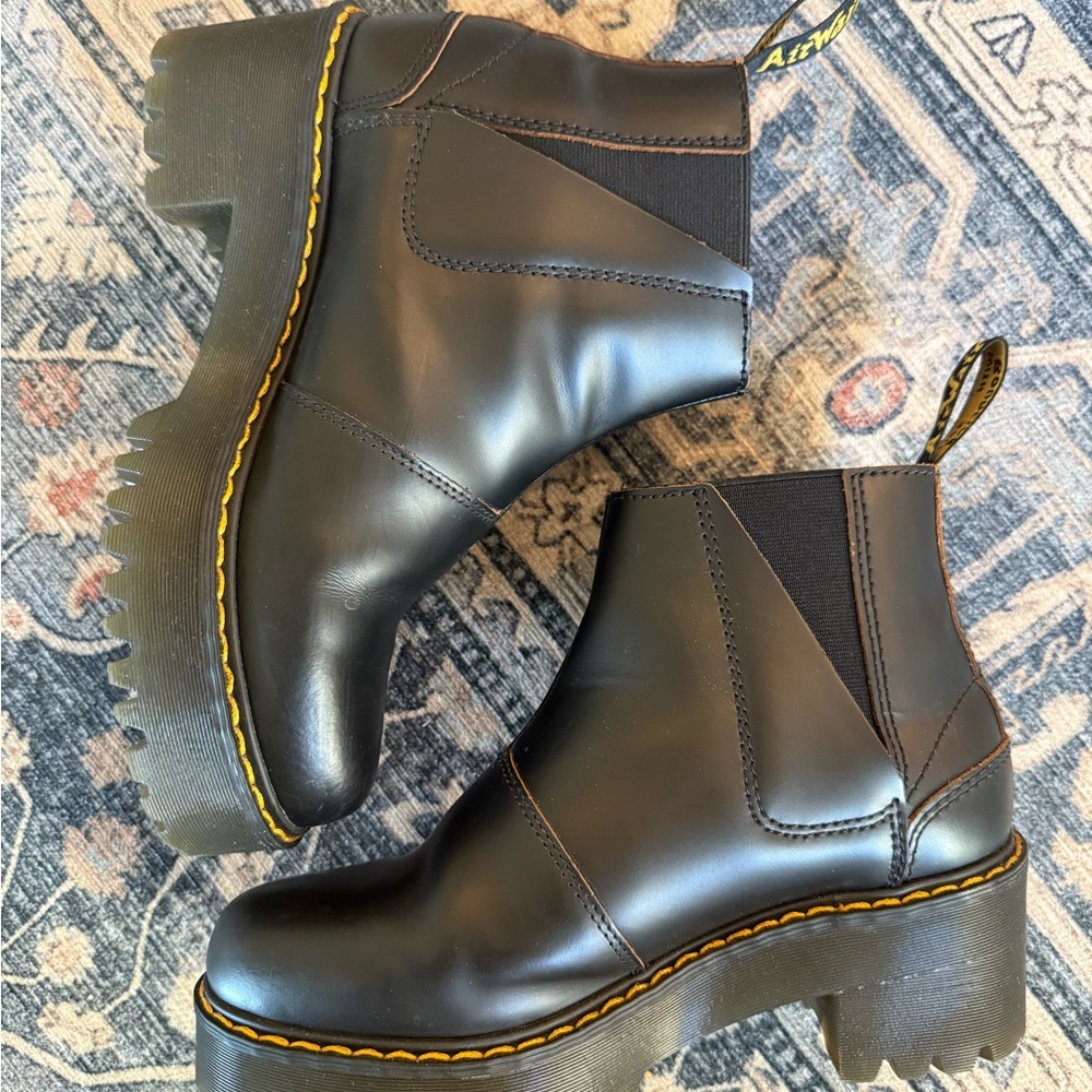 Dr. Martens Black ROMETTY II Leather Boots - Women’s Size 6
